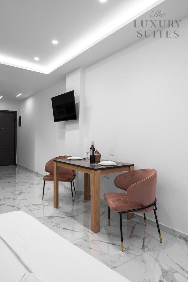 Adoorable, The Luxury Suites Thessaloniki Buitenkant foto